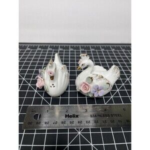 Vintage Pink Swan Salt Pepper Shakers Gold Accents Purple Flowers Made in Japan